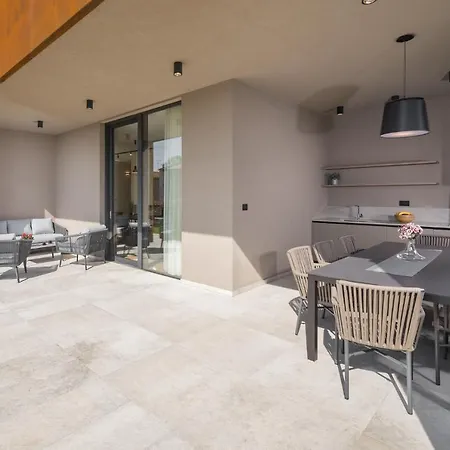 Villa Design Palmeta Bale